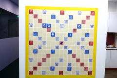 Magnetic scrabble baord 1x1 m